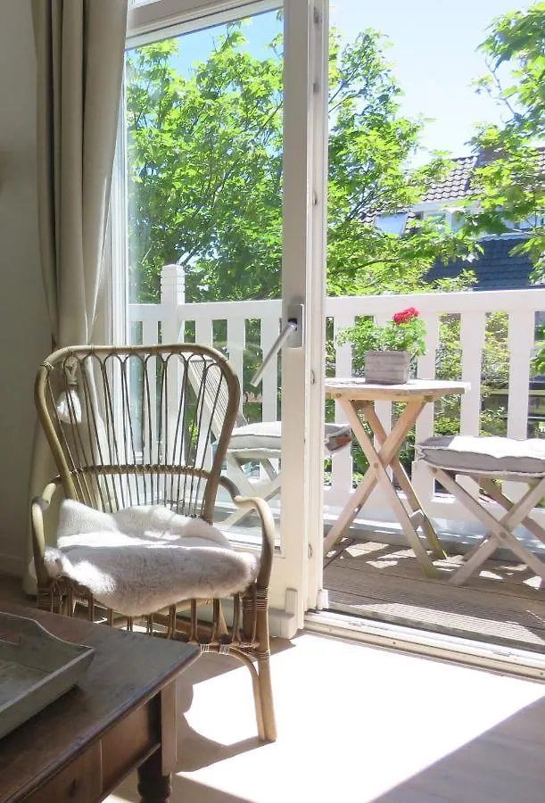 Sea Shell With Balcony Close To The Beach, City Centre And Dunes Zandvoort